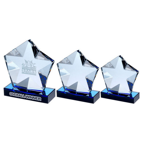 CLEAR GLASS PENTAGON PLAQUE WITH STAR DETAIL ON BLACK/BLUE BASE 