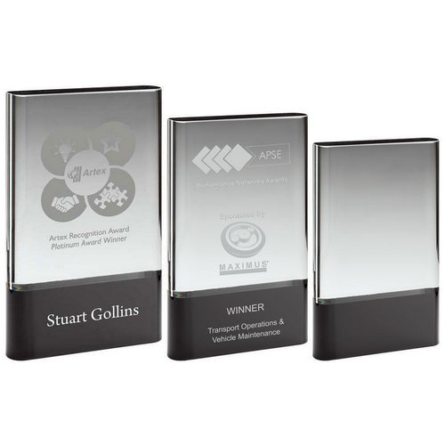 CLEAR GLASS PLAQUE ON BLACK BASE (30MM THICK) 